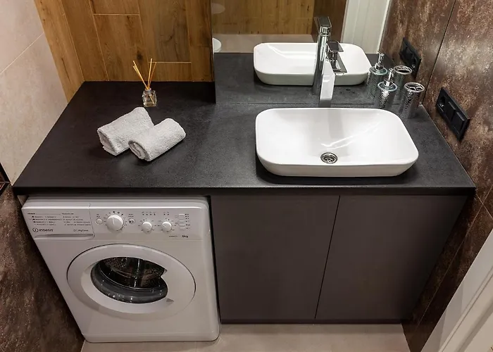 Royal On Leontovicha 7/2 Appartamento Leopoli