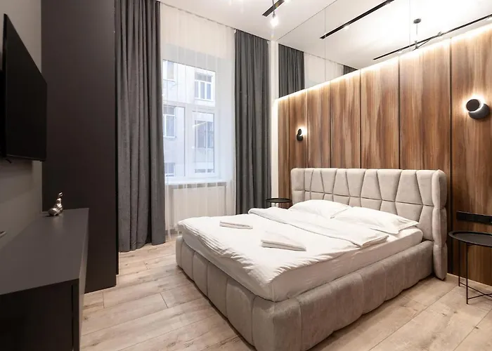 Royal On Leontovicha 7/2 לבוב