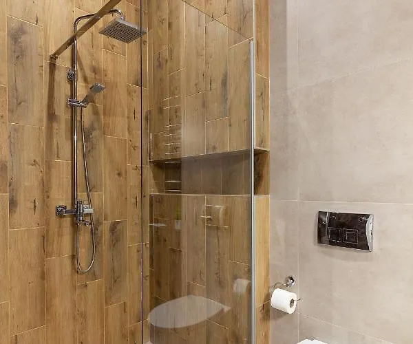 Royal On Leontovicha 7/2 דירה