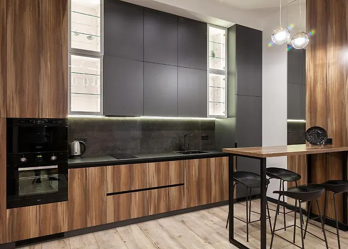 Royal On Leontovicha 7/2