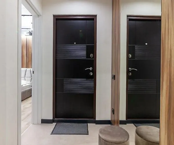 Royal On Leontovicha 7/2 * リヴィウ