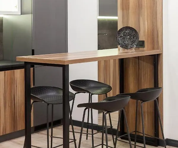 Royal On Leontovicha 7/2 アパート *