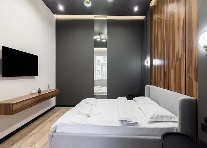 Royal On Leontovicha 7/2